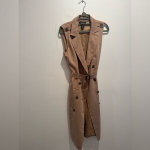 White House Black Market Sleeveless Trench Coat
